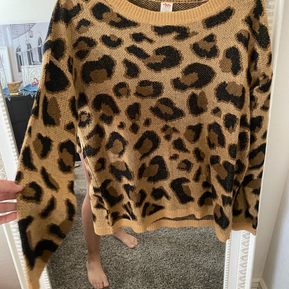 Boutique cheetah sweater